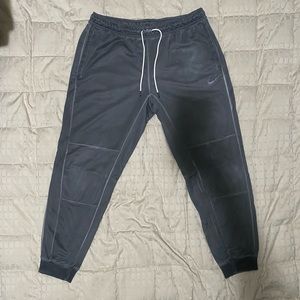 Nike men’s gray sweatpants